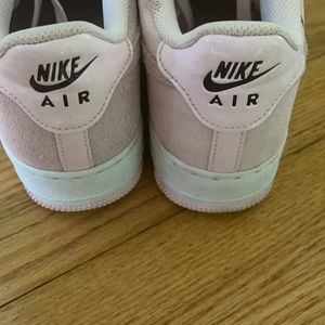 Nike pink, super cute sneaker